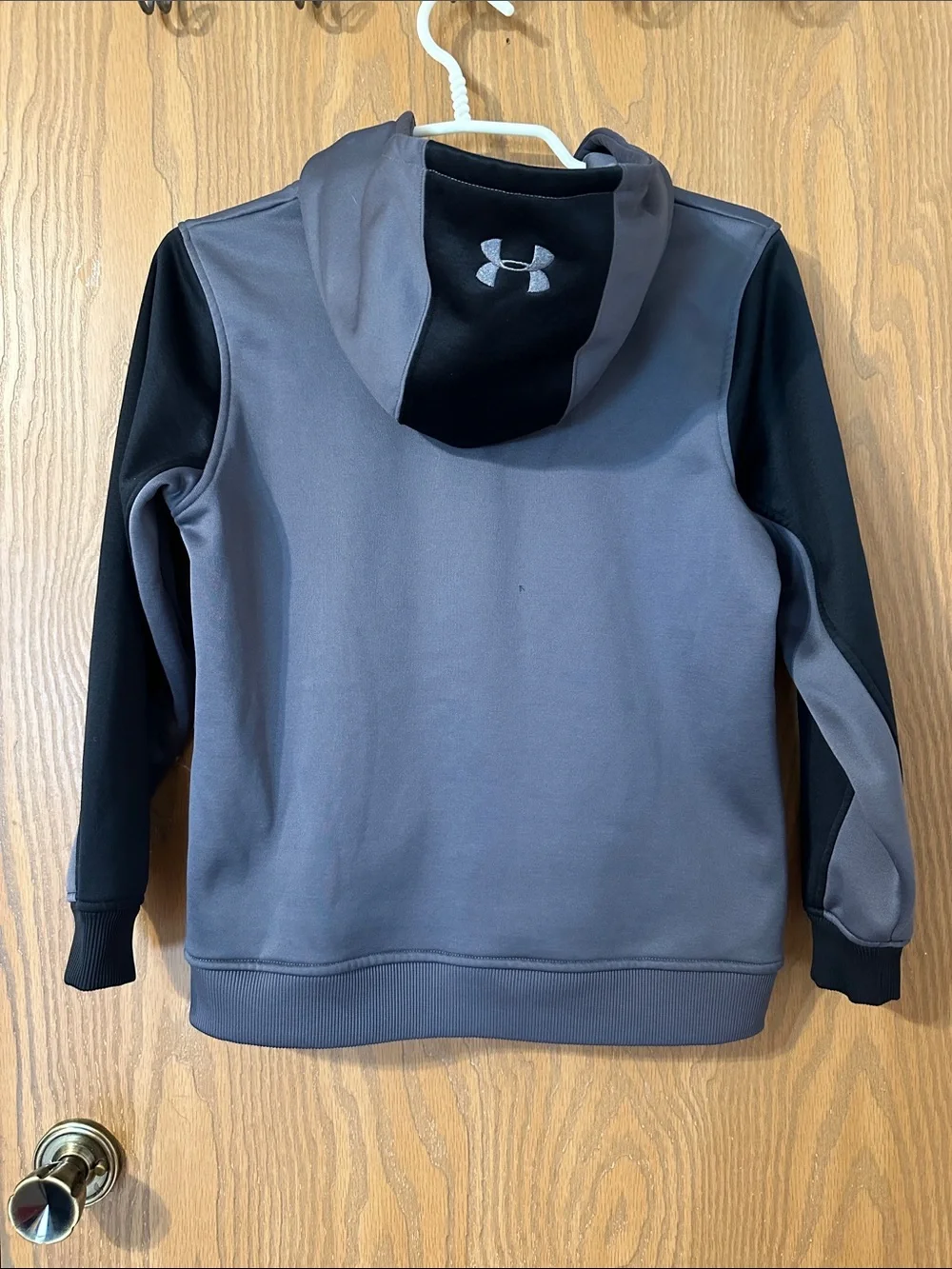 Under Armour Kids Gray & Black Full-Zip Hoodie with Logo